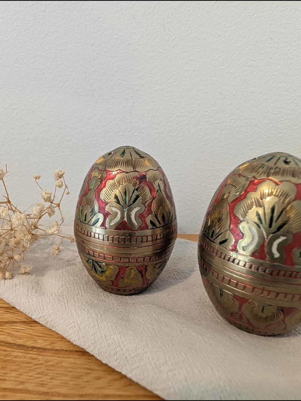 Vintage Brass Egg Salt and Pepper Shakers Red Enamel Cloisonne India - Picture 5 of 13